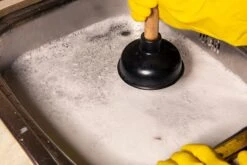 BiOHY Rohrreiniger (9x1l Flasche) | EXTRA STARK | Flüssiger, Hochkonzentrierter Abflussreiniger | Geruchsneutral | Für Alle Verstopfungen -Bissell Shop 99a096c7 fcfb 49da a325 152b23116289